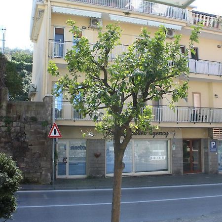 Sorrento Comfort House Con Piscina Экстерьер фото
